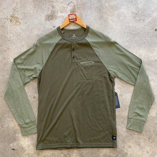 Roark Long Sleeve Pocket Tee