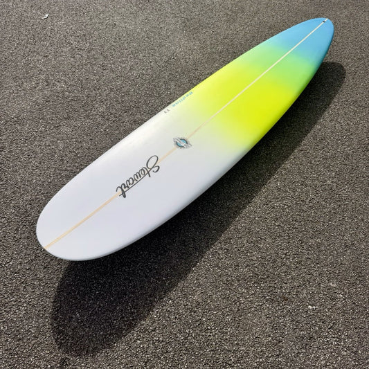 Stewart Redline 9'0 x 23.5 x 3 | V.67.80 | Polyester Blue/Green/Yellow Fade